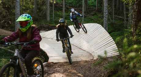 Mountainbike i bikeparken bredvid Ekeby Vandrarhem